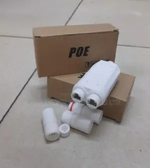 1-in-2-Out PoE Splitter - High Performance