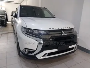 Mitsubishi Outlander PHEV Hybrid 2019
