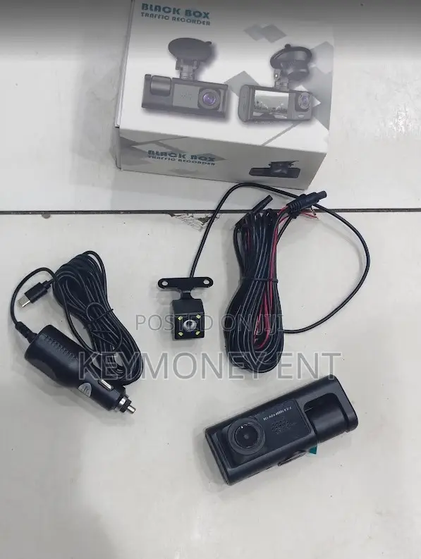 Dash Camera 3-in-1 na Kamera za Reverse, Rear, na Ndani - 1