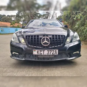 Mercedes-Benz E250 2011 Nyeusi