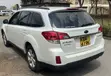 Subaru Outback 2011 Nyeusi - 2