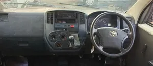 Toyota TownAce 2011 Nyeupe