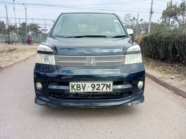 Toyota Voxy 2006 Black - 1