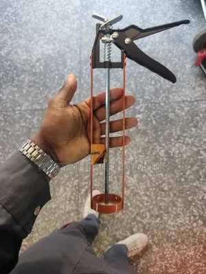 Heavy Duty Caulking Gun / Silicone Dispenser