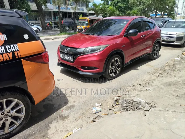 Honda Vezel 2017 Hybrid RS Nyekundu - 1