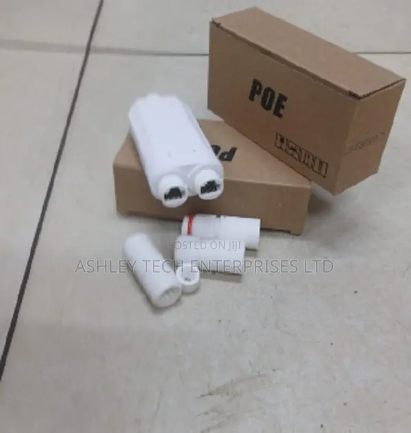 1-in-2-out PoE Network Splitter - 1