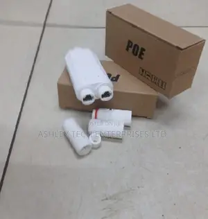 1-in-2-out PoE Network Splitter