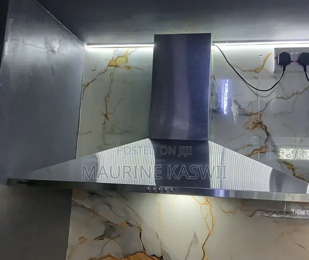 Brand New Hisense 90cm Chimney LED Hood - 1