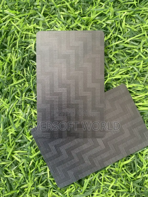 Kadi Mpya Nyeusi za RFID za Udhibiti wa Upatikanaji - 1