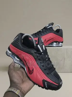Nike Shox R4 Sneakers