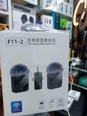 F11-2 Wireless Lavalier Microphone 2 Mics 3-in-1