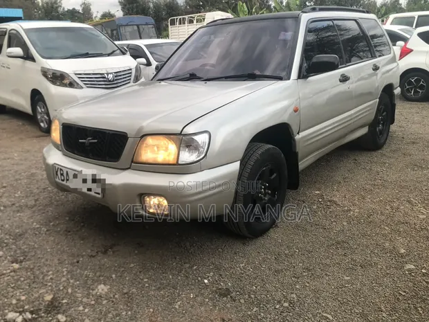 Subaru Forester 2.0 S 2000 Gold - 1