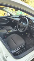 Mazda 3 2019 Nyeupe - 2