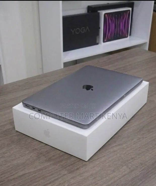 Apple MacBook Pro 13" M1, 16GB RAM, 1TB SSD - 1