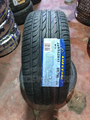 225/55R17 Lustone High Performance Tyres