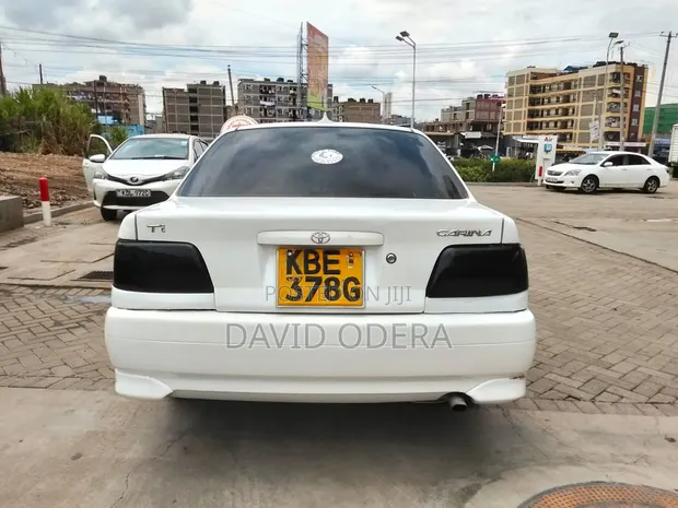 Toyota Carina 1.5 FWD Sedan 2001 White - 1