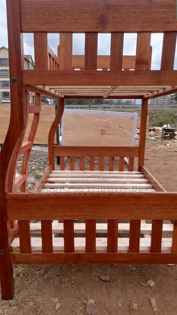 Kitanda cha Familia cha Bunk cha Juu 3.5x6 Chini 4x6 - 1