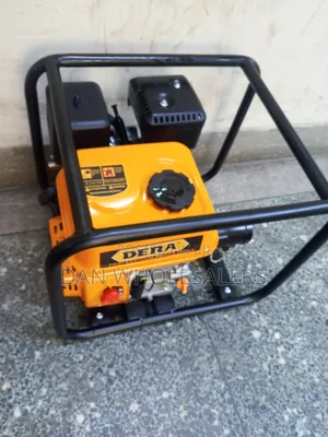 Dera Gasoline Concrete Vibrator