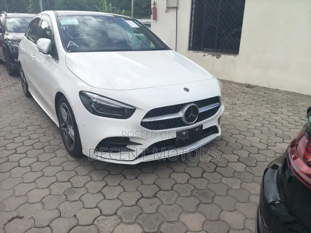 Mercedes-Benz B-Class B180 Petrol 2020 - 1