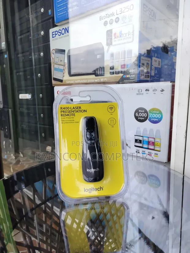 Logitech R400 Wireless Presentation Remote - 1