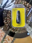 Logitech R400 Wireless Presentation Remote - 3