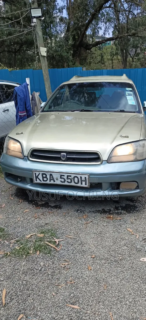 Subaru Legacy Wagon 2002 Dhahabu - 1
