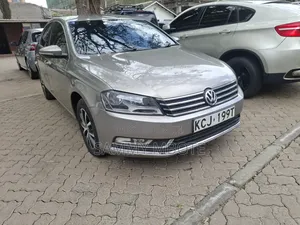 Volkswagen Passat 1.8L TSI Sedan 2014