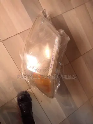 Toyota Hilux Left Hand Side Headlight (Used)