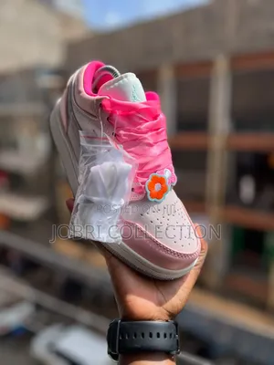 Nike Jordan 1 Low "Pink Bloom" Sneakers