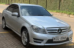 Mercedes-Benz C200 2012 Nyeupe