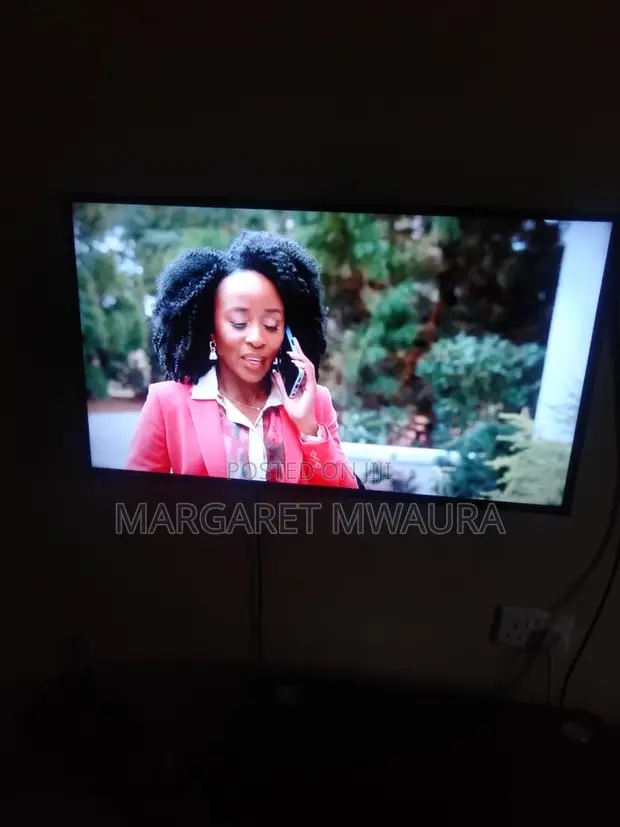 Home Used Samsung 43' Smart TV - 1