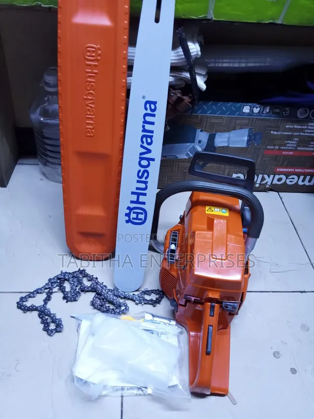 Husqvarna 272XP Chainsaw - Mpya Kabisa - 1