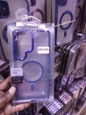 Magsafe Transparent Samsung Galaxy S25 Ultra Case with Blue Borders