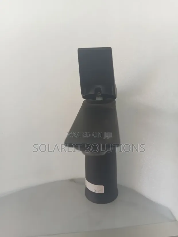 Modern Matte Black Single-Handle Faucet - 1