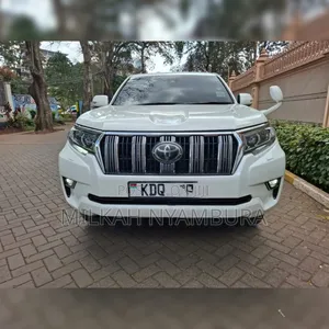 Toyota Land Cruiser Prado 2018 Nyeupe