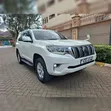 Toyota Land Cruiser Prado 2018 Nyeupe - 2