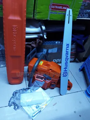 Husqvarna 272 Power Saw