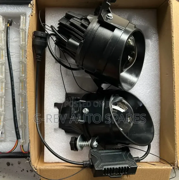 Subaru, Nissan, Honda, Mazda Tricolour Foglight Projectors - 1