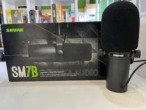 Shure SM7B Dynamic Cardioid Studio Vocal Microphone