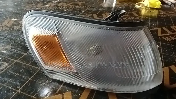 Toyota Corolla AE100/102 Corner Light - 1