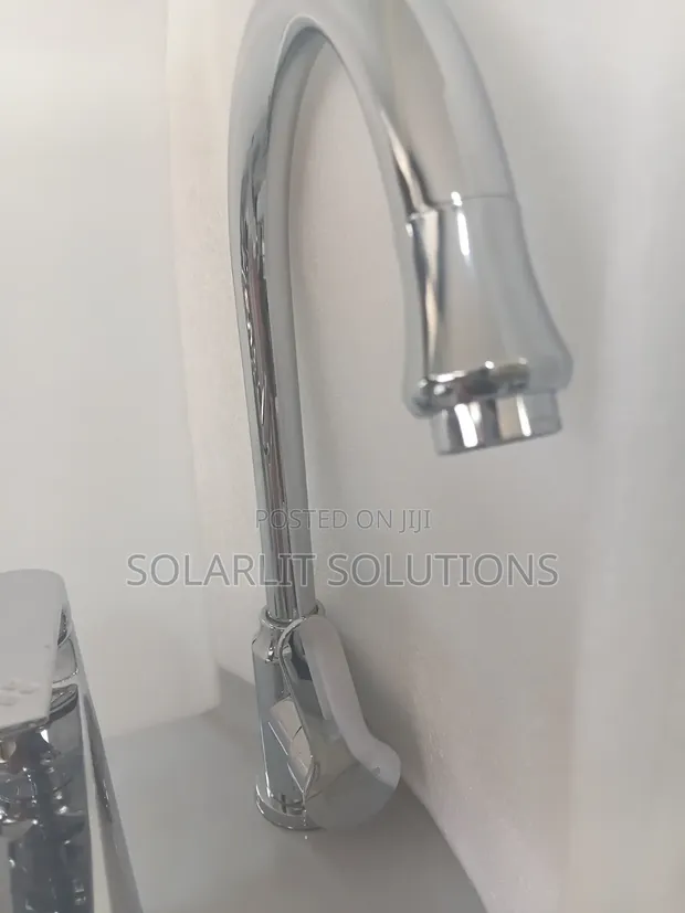 Modern Chrome High-Arc Single-Handle Kitchen Faucet - 1