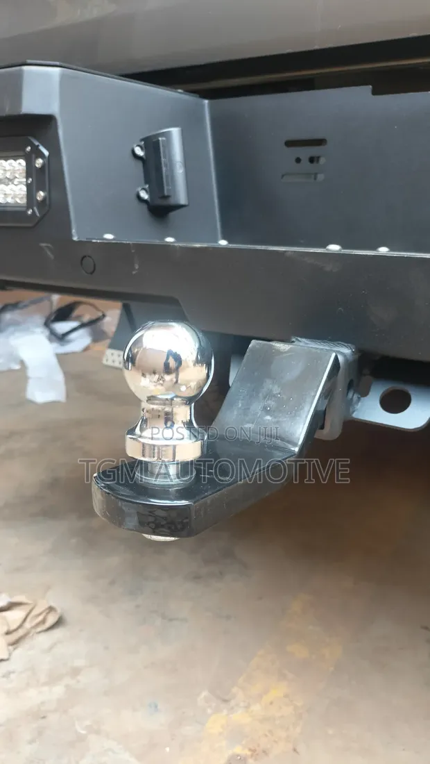 Tough Tow Bar Tow Ball with Hitch for Hilux, D-Max, Ford - 1
