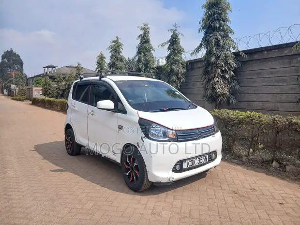Mitsubishi EK Wagon 2015 White - 1