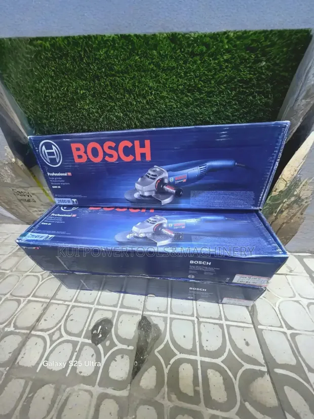 Bosch 9" Angle Grinder 2600W - 1