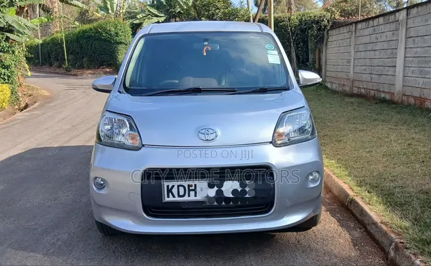 Toyota Porte 1.5 AWD 2015 Silver - 1