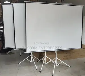 Tripod Projector Screen 180cm x 180cm (70"x70")
