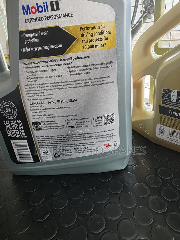 Mobil 1 Advanced Synthetic OW20 Engine Oil for Hybrid Cars - 1
