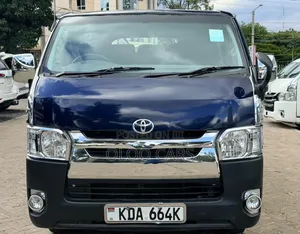 Toyota HiAce 2014 7-Seater Bus