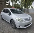 Toyota Auris 2010 Nyeusi - 2