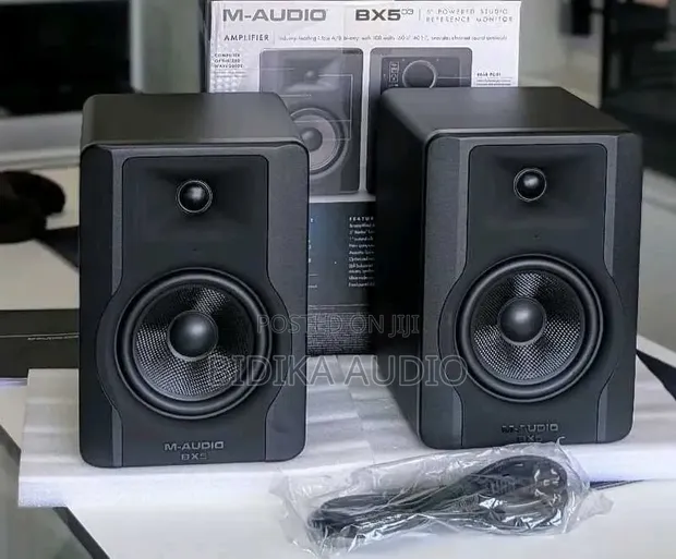 M-Audio BX5 D3 Professional Studio Monitors - 1